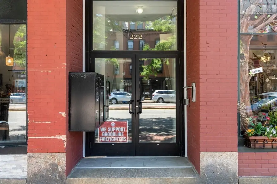 220-224 Washington Street #3, Brookline, MA 02445 - #2