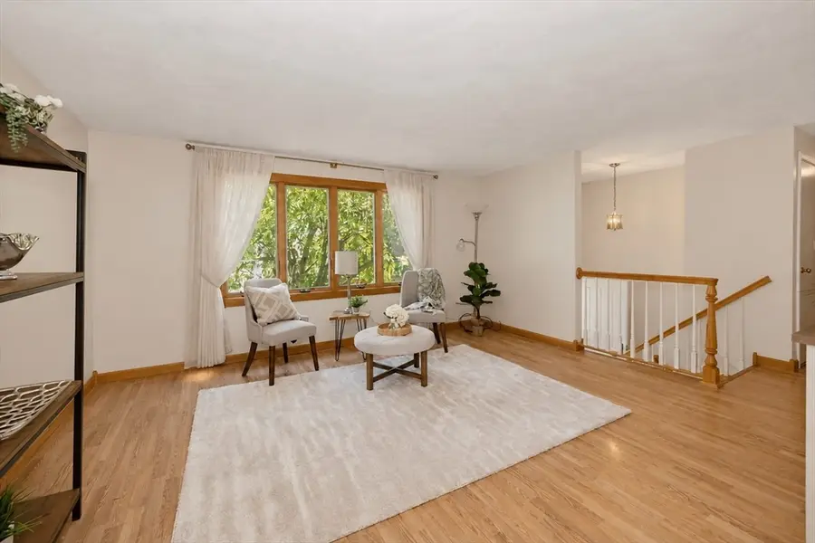 179 Fox Hill Rd, Burlington, MA 01803 - #3