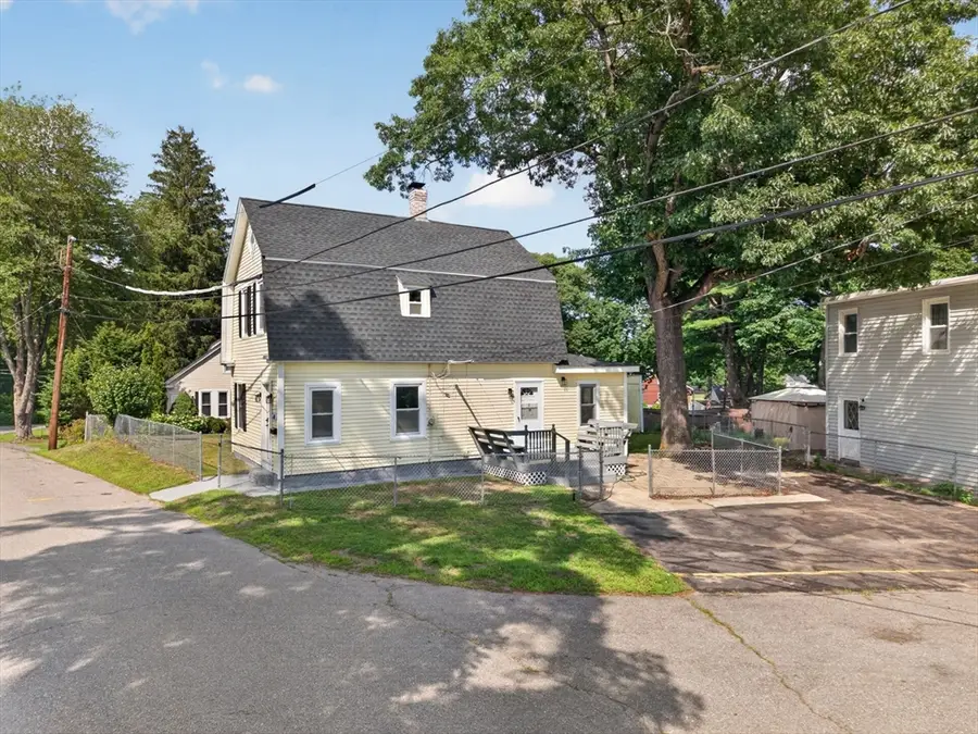 55 Grant St, Dracut, MA 01826 - #3