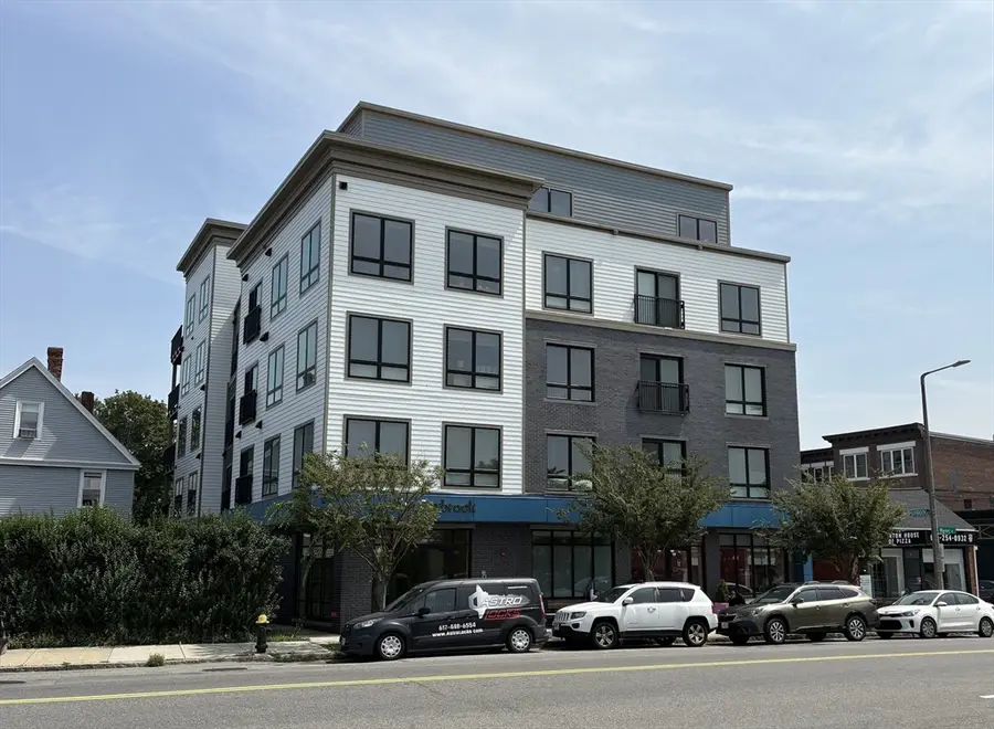 214 Market St #405, Boston, MA 02135 - #2
