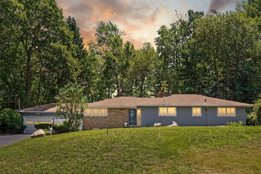5 Woodland Drive, Paxton, MA 01612 - #2