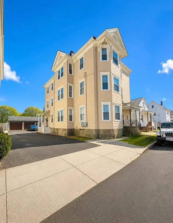 90 Robeson St, New Bedford, MA 02740