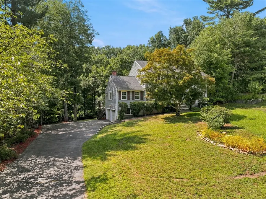 4 Dundas Avenue, Andover, MA 01810 - #3