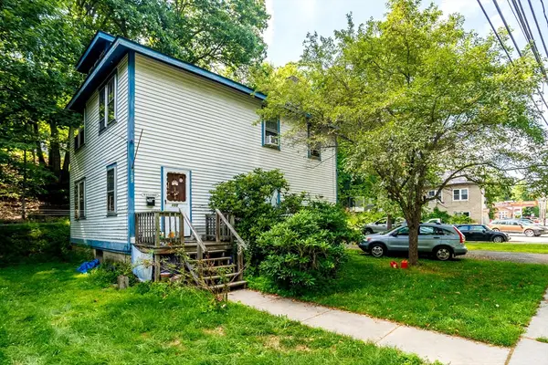 105 State St, Buckland, MA 01370