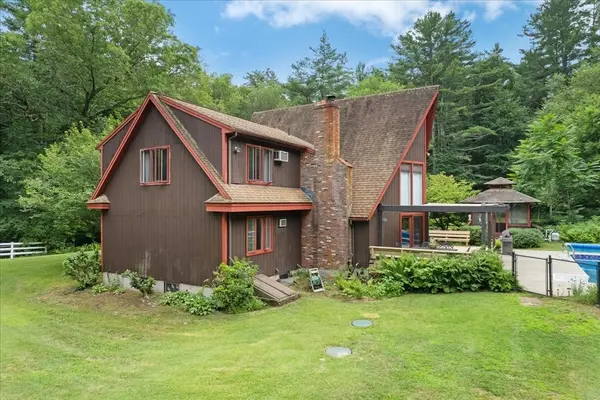 35 West St, Douglas, MA 01516