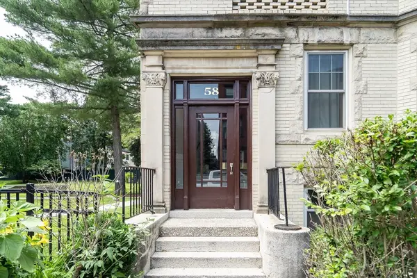 58 Pleasant Street #6, Brookline, MA 02446