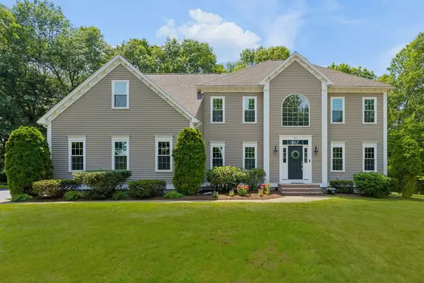 43 Northern Spy Rd, Franklin, MA 02038