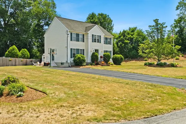 112 Village Gate Drive, Bridgewater, MA 02324