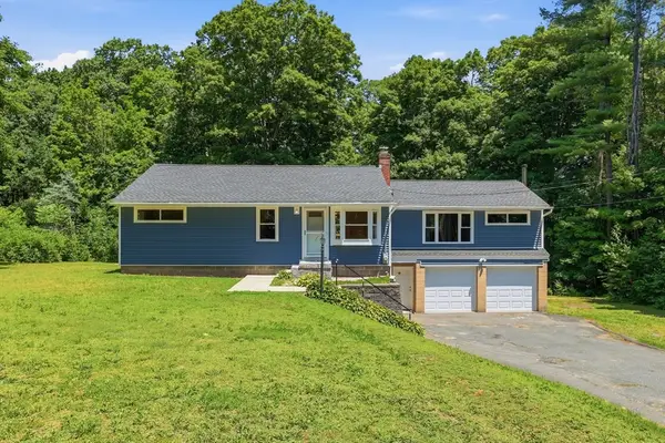 983 Rindge Rd, Fitchburg, MA 01420