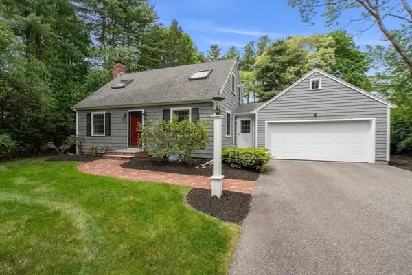 4 Park Ave, Dover, MA 02030