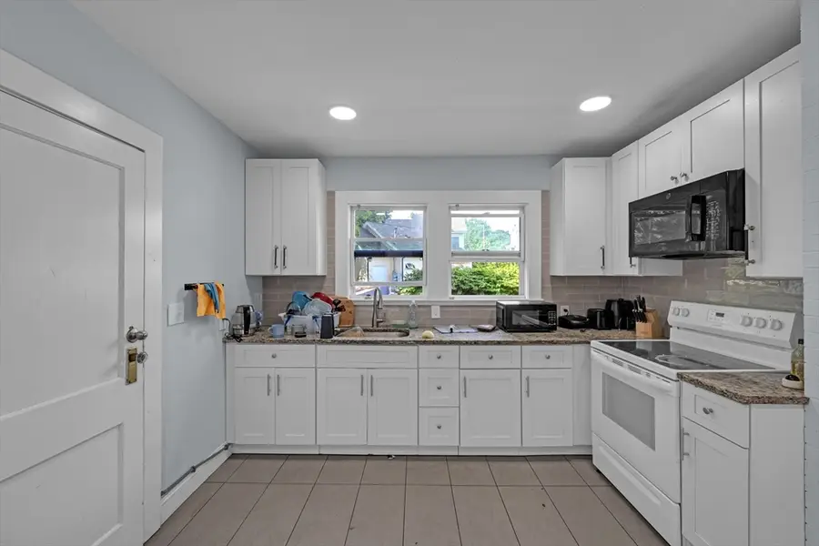 18 Mount Vernon St, Fitchburg, MA 01420 - #2