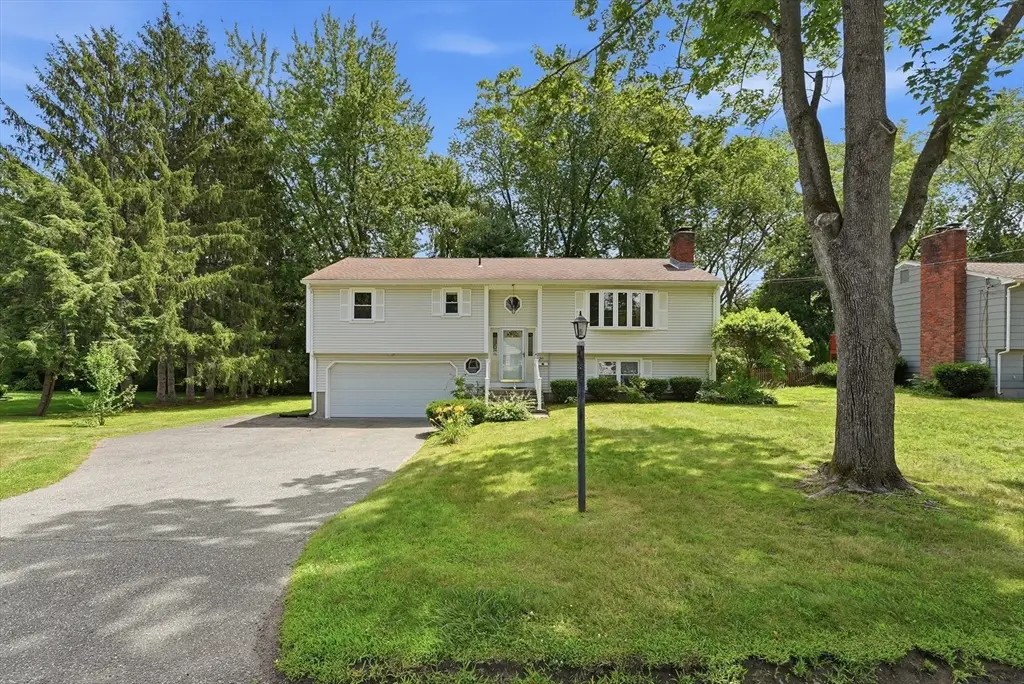 20 Sherwood Ave, West Springfield, MA 01089 - #1