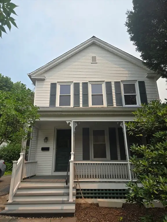 32 Hampden St, Northampton, MA 01060