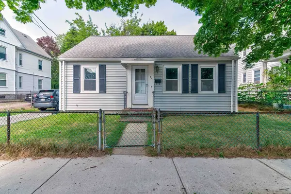 72 French St, Quincy, MA 02171