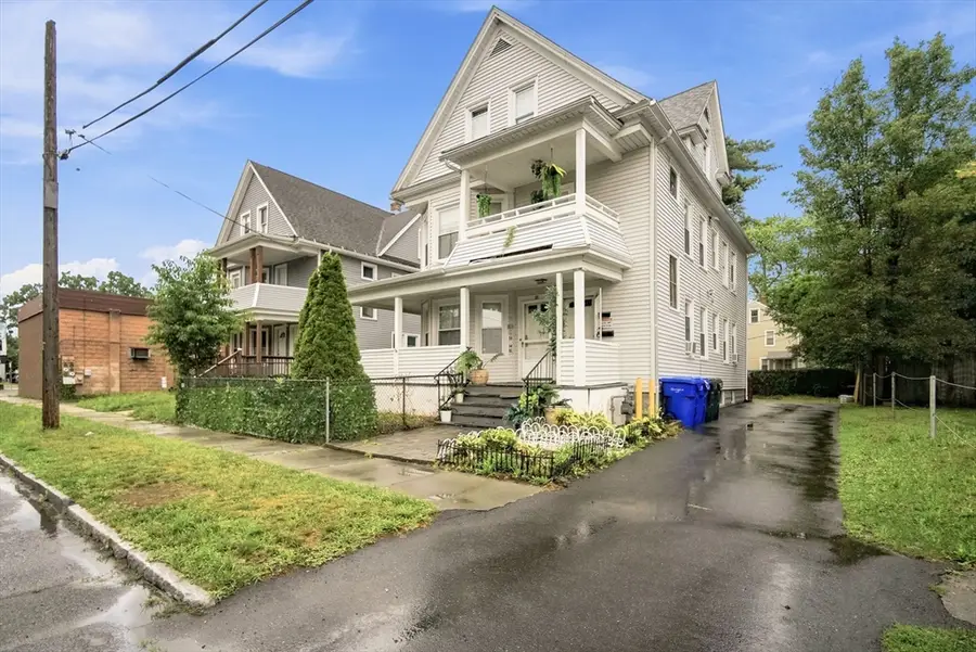 18-20 Kendall St, Springfield, MA 01104 - #3