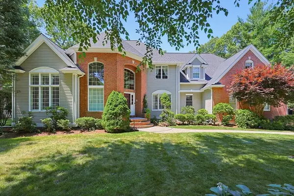 64 Deerview Way, Franklin, MA 02038