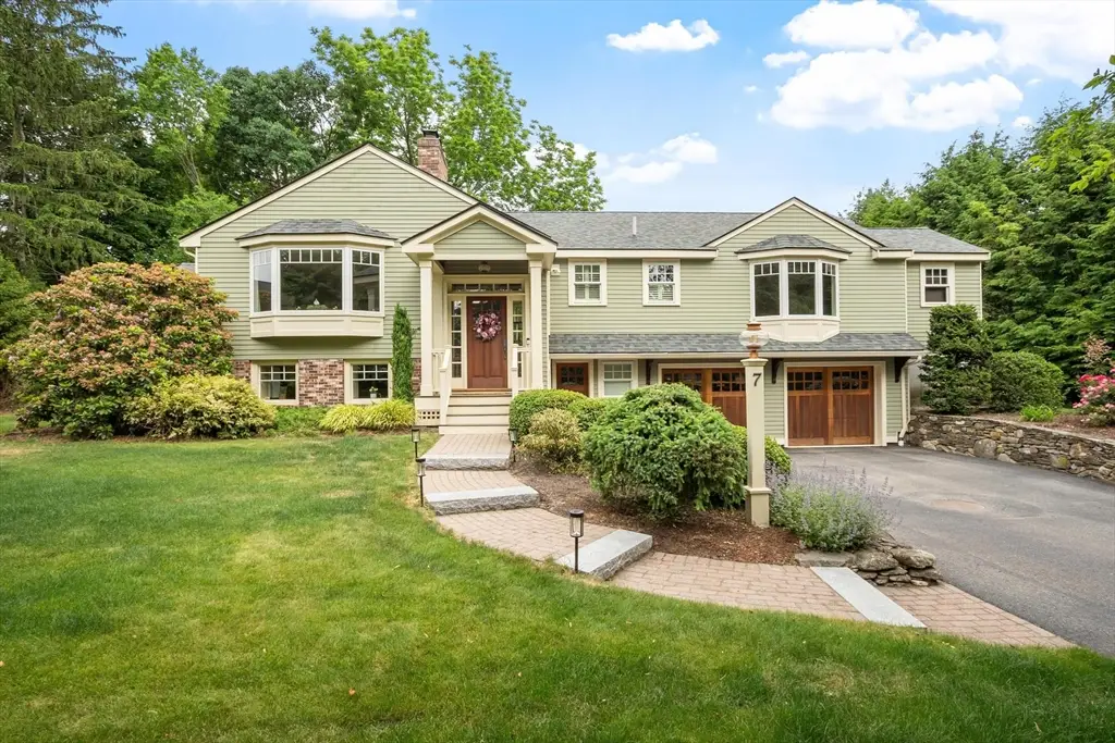7 Minuteman Rd, Acton, MA 01720 - #1