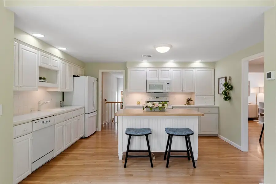 7 Minuteman Rd, Acton, MA 01720 - #3