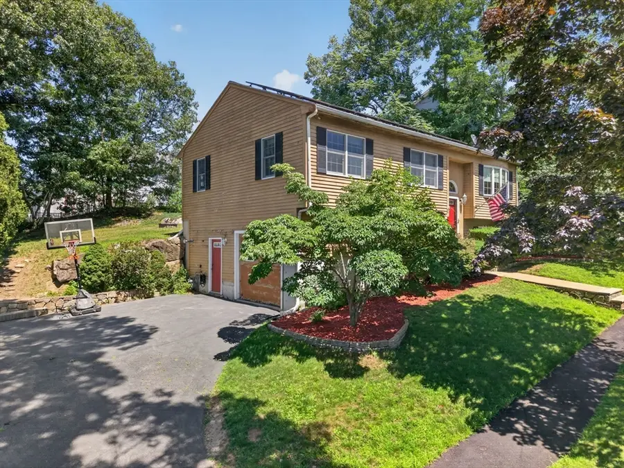 65 Phaeton Rock Rd, Lynn, MA 01904 - #3