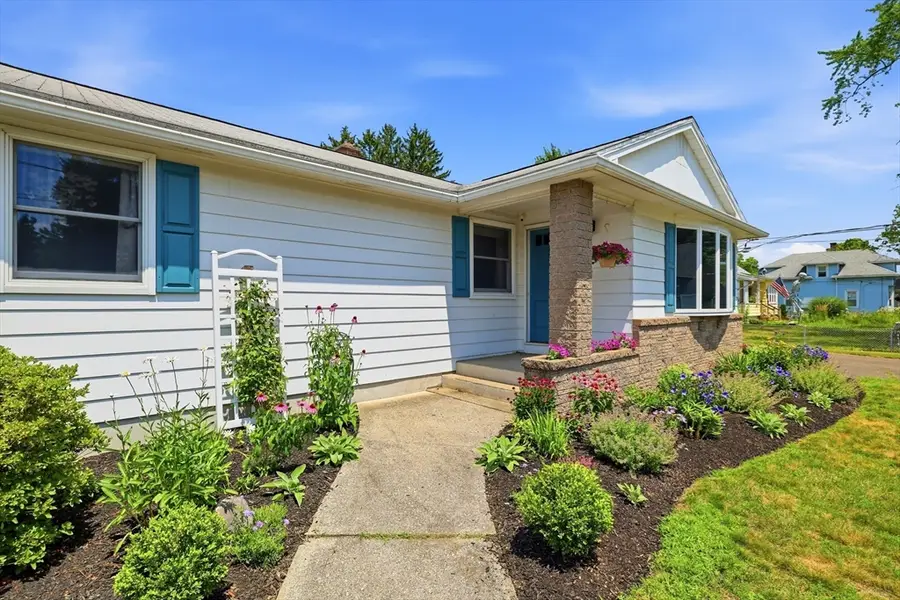 126 Edward St, Chicopee, MA 01020 - #2