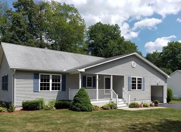 4 Deerfield Cir, Auburn, MA 01501