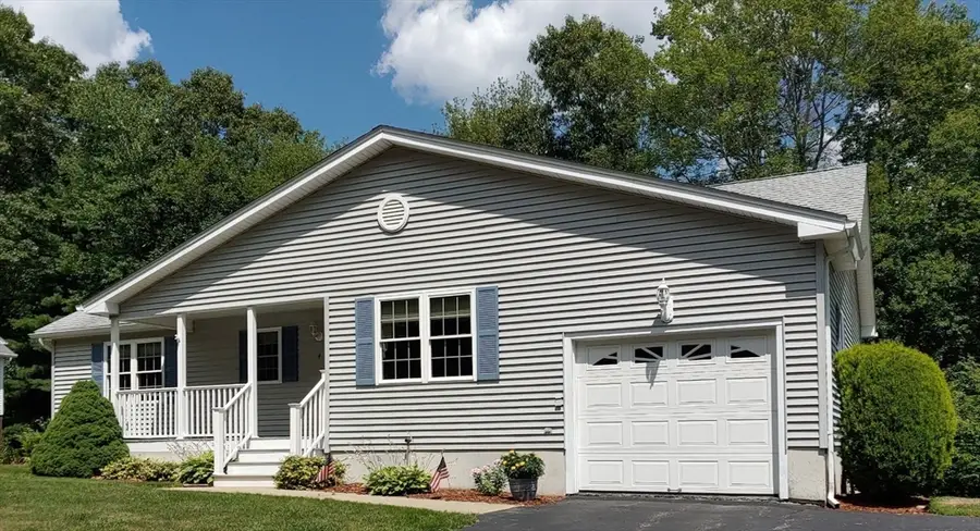 4 Deerfield Cir, Auburn, MA 01501 - #3