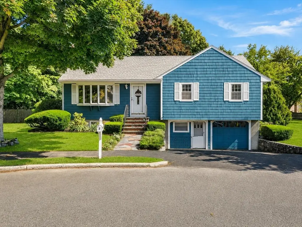 7 Kennedy Cir, Wakefield, MA 01880 - #1