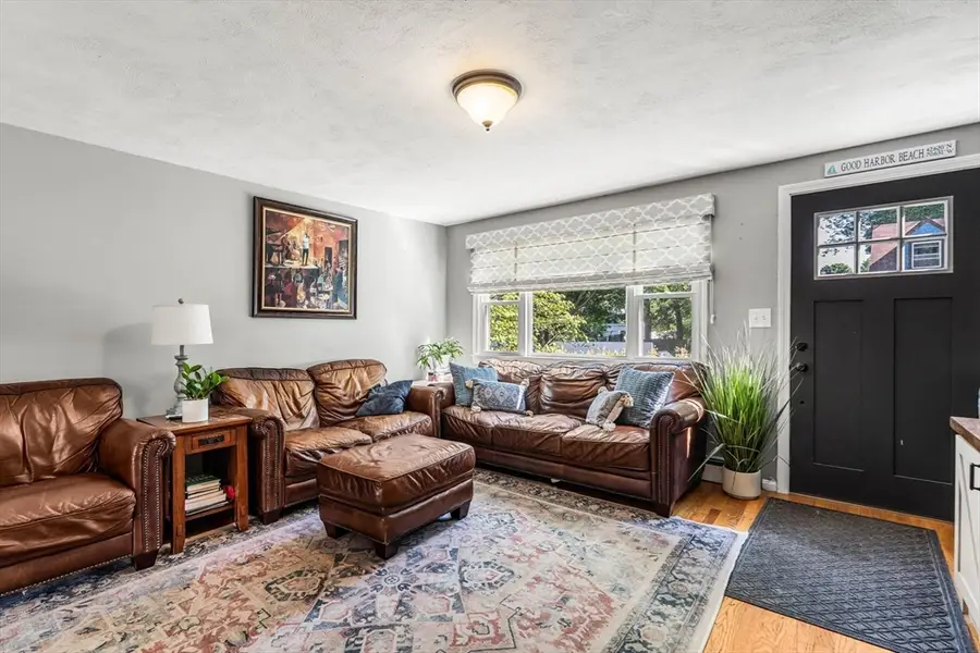 10 Cleveland Ave #1, Ipswich, MA 01938 - #3