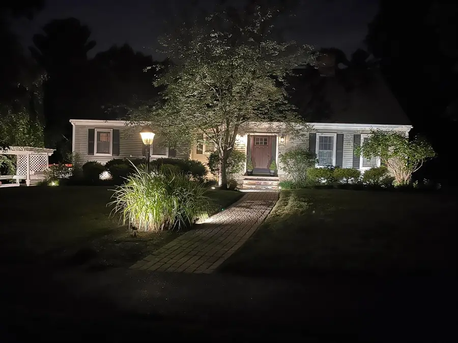 37 Spruce Rd, North Reading, MA 01864 - #3