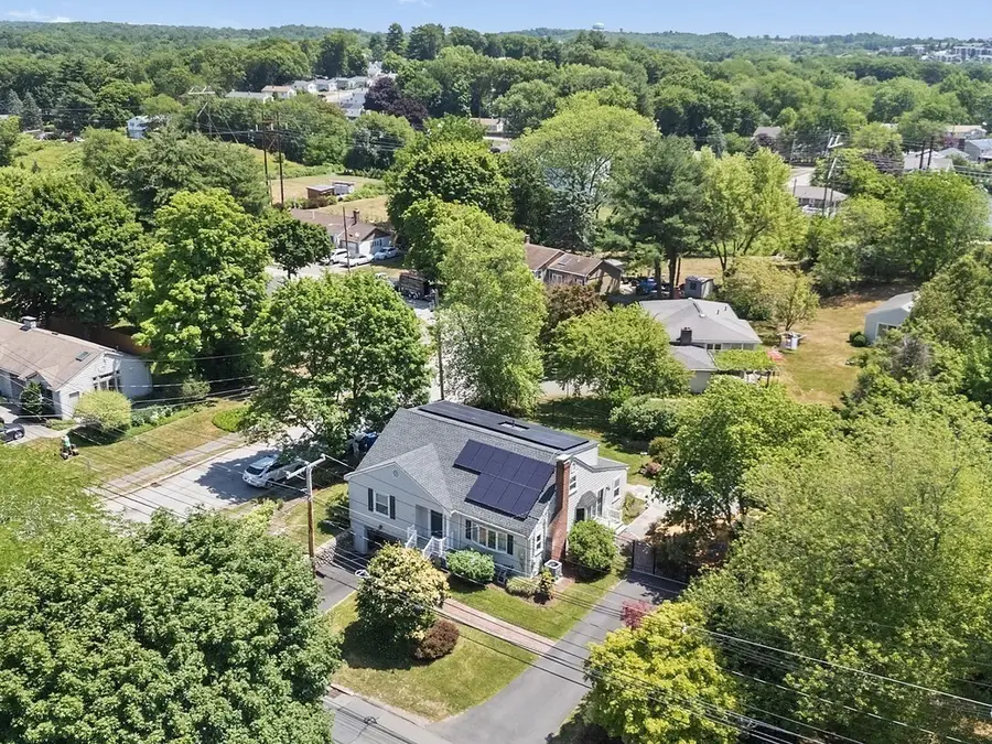 31 Smith Street, Waltham, MA 02451 - #2