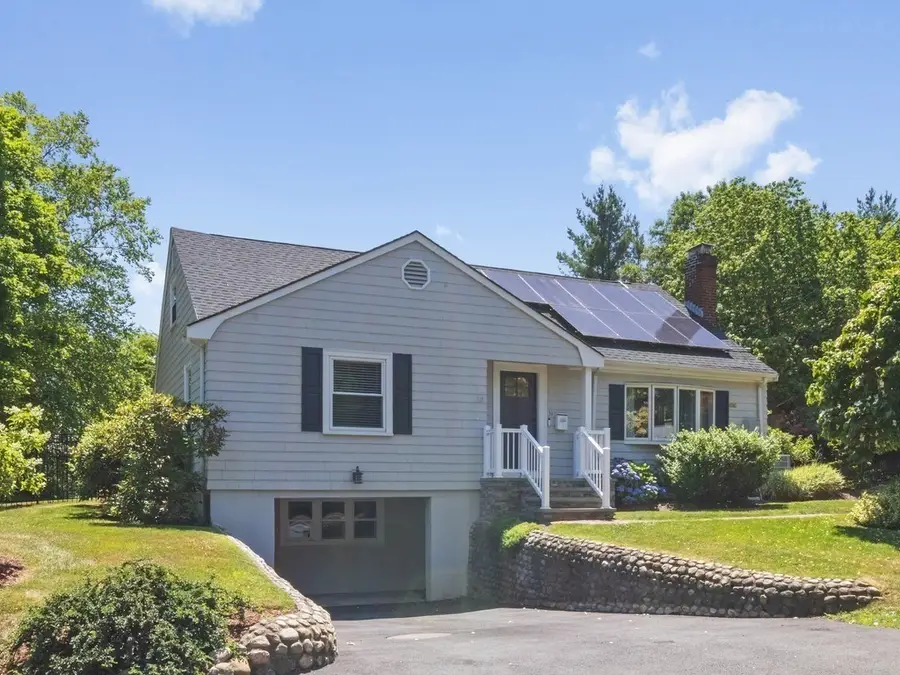 31 Smith Street, Waltham, MA 02451 - #3