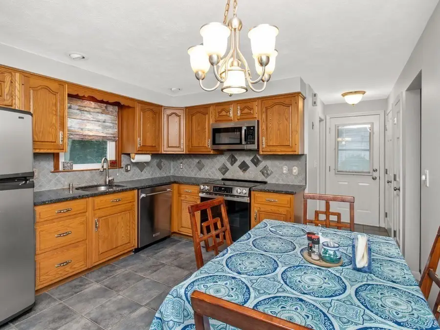 127 Westgate Road, Waltham, MA 02453 - #3