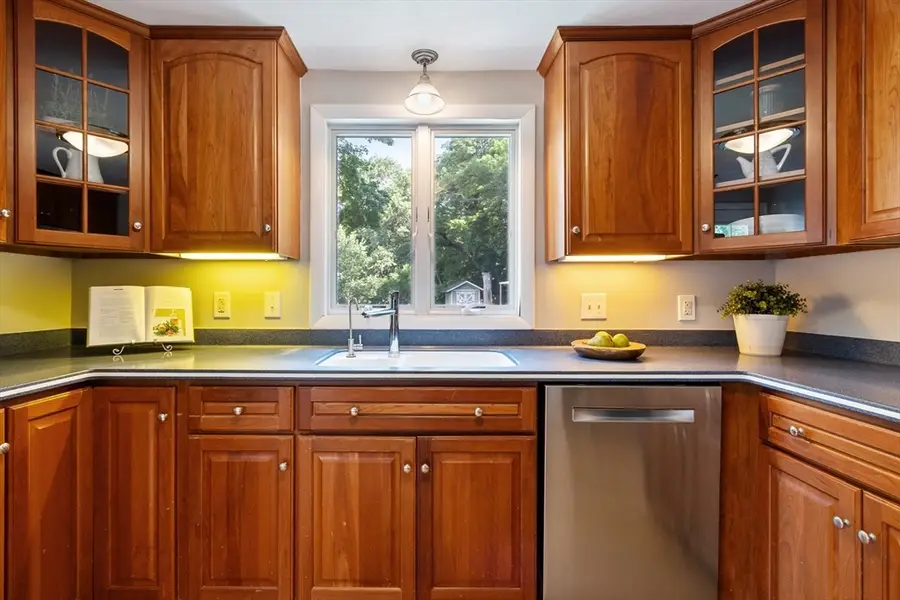 134 Bedford St, Burlington, MA 01803 - #2