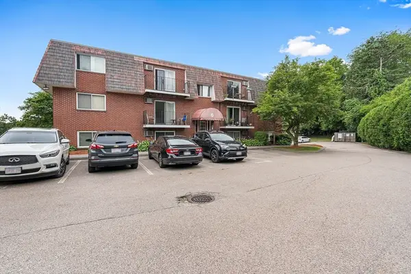 6 Apricot St #10, Worcester, MA 01603