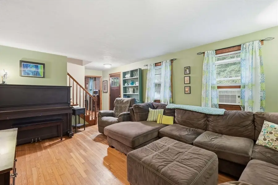 46 Prospect St, Rutland, MA 01543 - #3