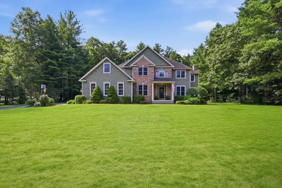 8 Lexington Circle, Southwick, MA 01077 - #3