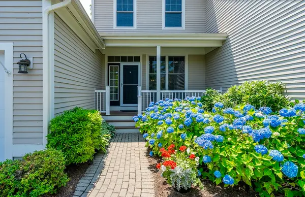 14 Stony Brook Dr #516, Mashpee, MA 02649