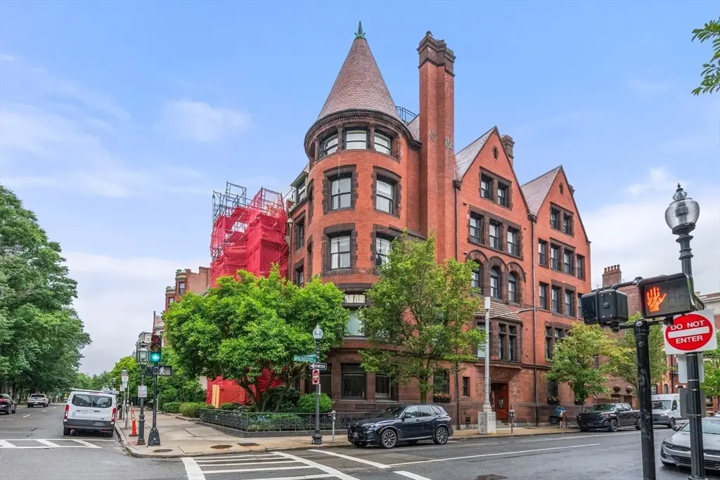 20 Gloucester St #3, Boston, MA 02115 - #1