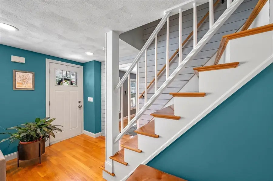 66 Spring St, Stoneham, MA 02180 - #3