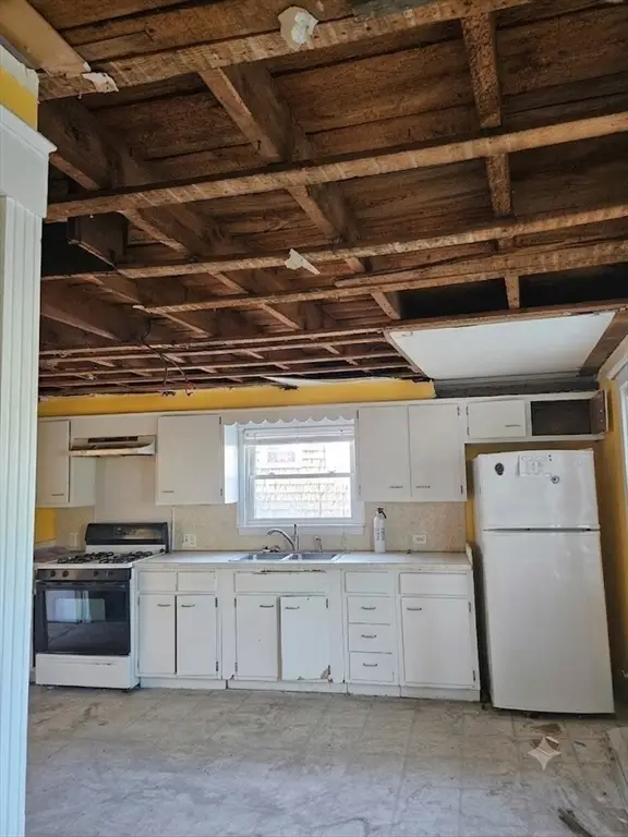89 Friend St, Gloucester, MA 01930 - #3