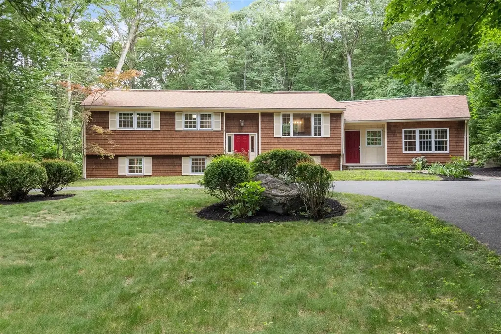 67 Quaker Ln, Bolton, MA 01740 - #1