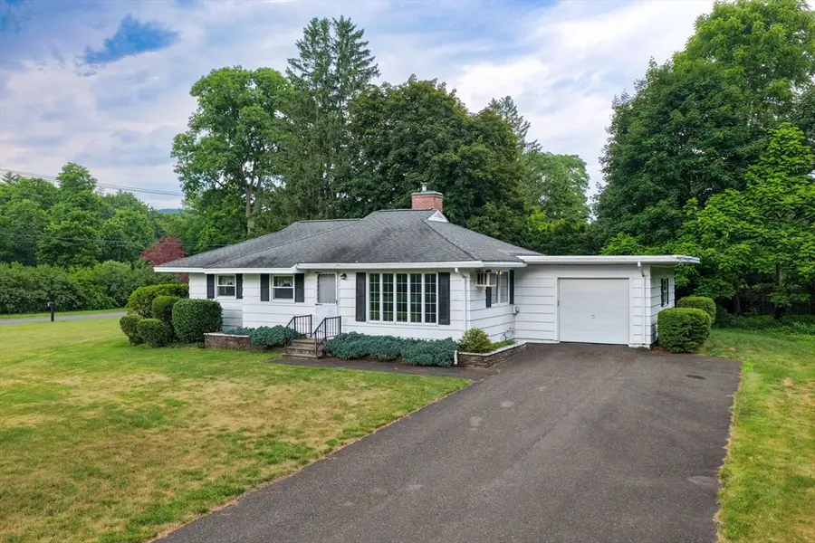 195 Woodbridge St, South Hadley, MA 01075 - #2