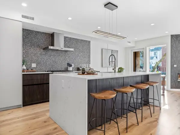 362-364 W Broadway #2, Boston, MA 02127