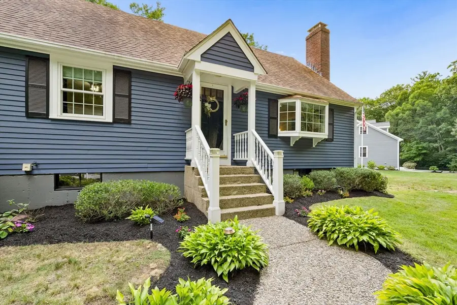 41 Rocky Ln, Medfield, MA 02052 - #2
