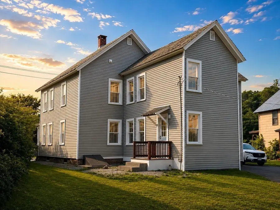 33 Mill St, Greenfield, MA 01301 - #3
