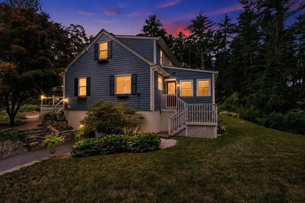320 Alpine Dr, Southbridge, MA 01550 - #1