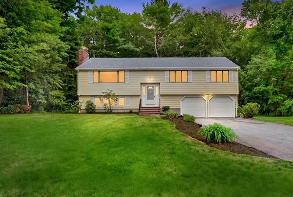 10 Glenridge Dr, Bedford, MA 01730