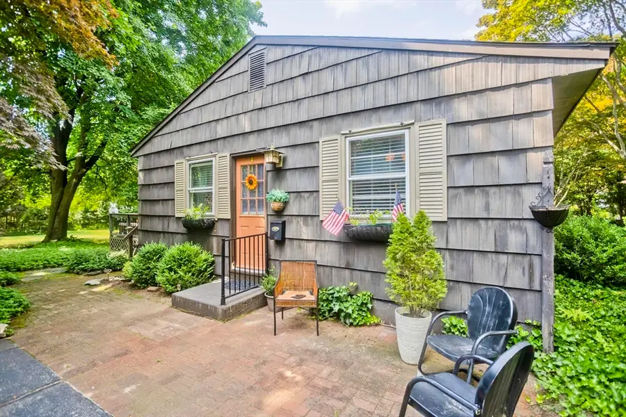 56 Santa Maria St, Springfield, MA 01104 - #2