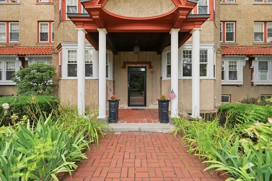585 Franklin Street #6, Melrose, MA 02176 - #3