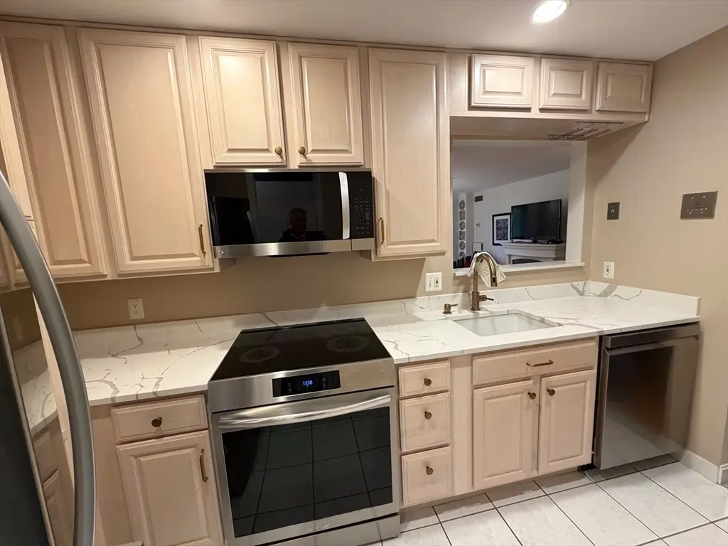 269 Cambridge Rd #204, Woburn, MA 01801 - #1